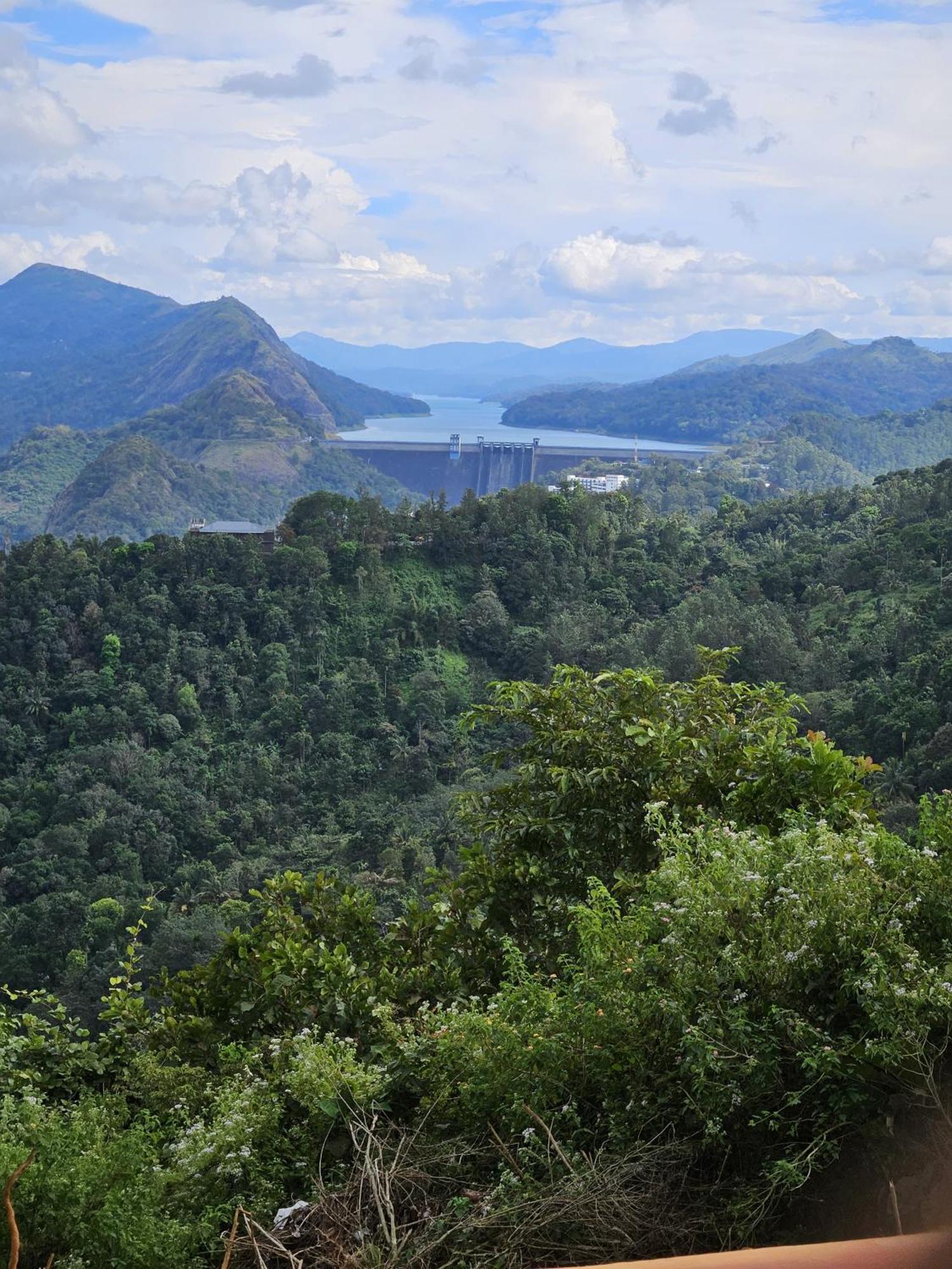 Idukki Dam View Resort Exterior foto